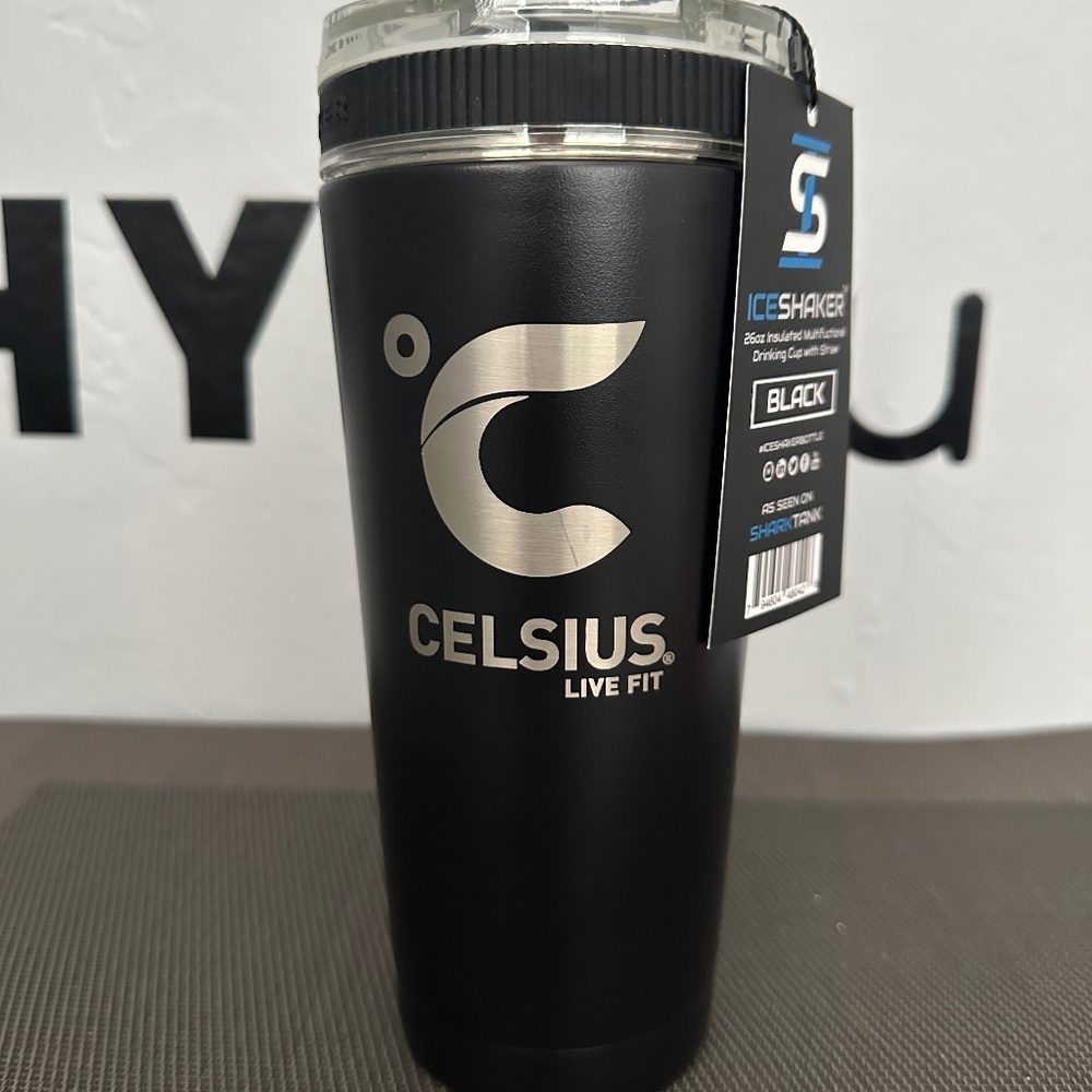 NWT Celsius 26oz Hot/Cold Tumbler